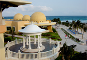 Barcelo Palace Hotel beachfront restaurants. - LukeTravels.com
